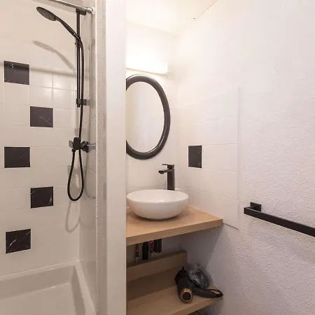 Apartment T2 Avec Balcon, Coin Nuit, Kitchenette Equipee Et Acces Direct Aux Activites De Montagne. - Fr-1-400-120 *